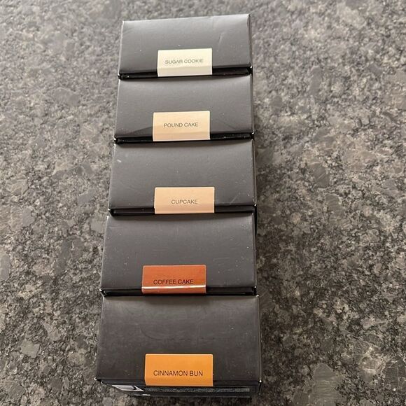 Huda Beauty Easy Bake Loose Baking & Setting Powder - pick your shade(s) BNIB - Picture 11 of 16